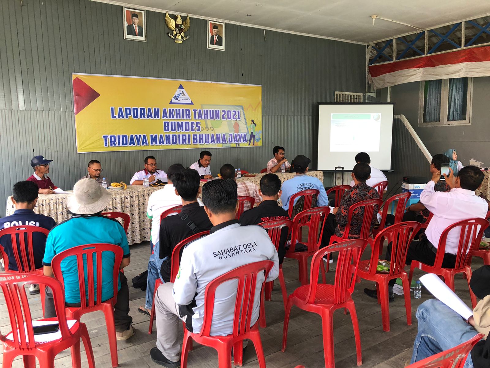 RAPAT LAPORAN PERTANGGUNG JAWABAN BUMDES TRIDAYA MANDIRI TAHUN 2021